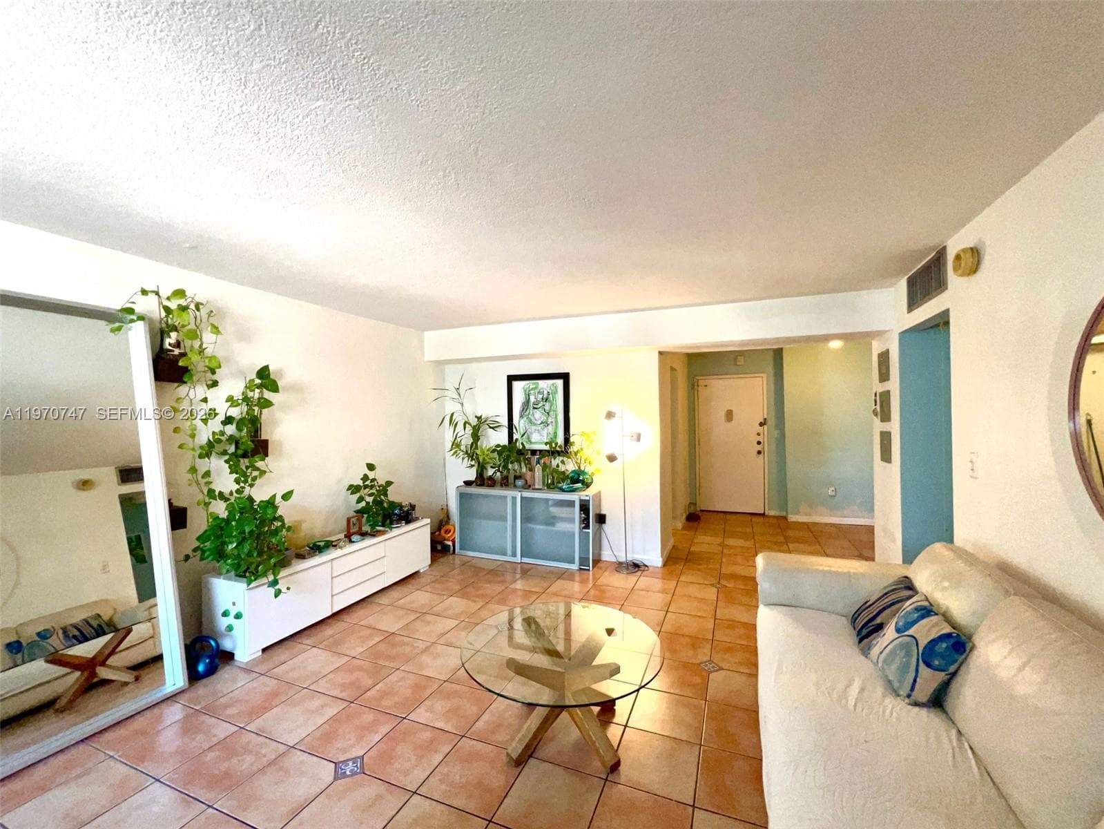 A11970747 — Miami Beach — 4