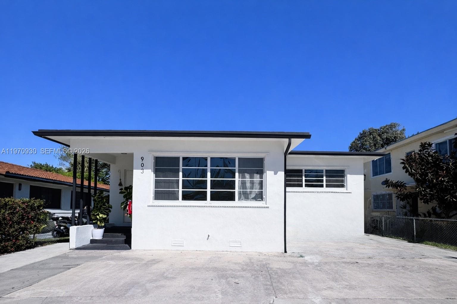 A11970930 — Miami Beach