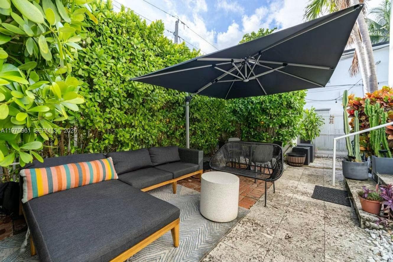 A11970961 — Miami Beach — 21