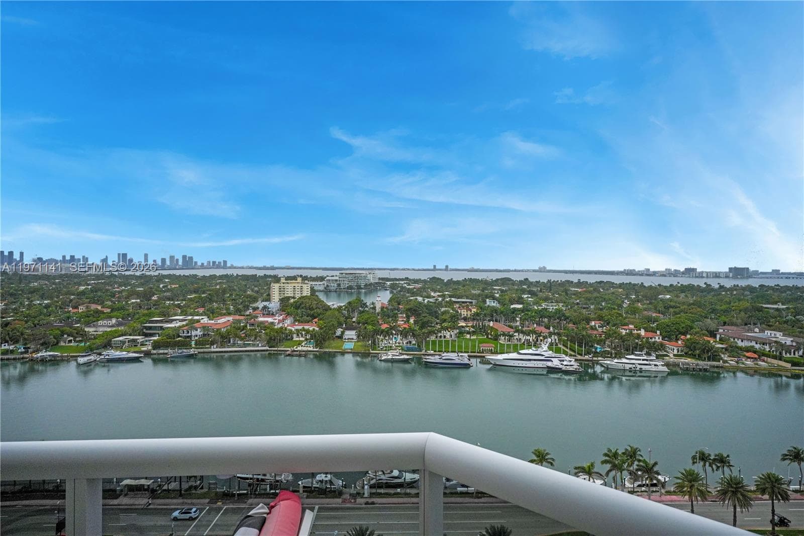 A11971141 — Miami Beach — 30
