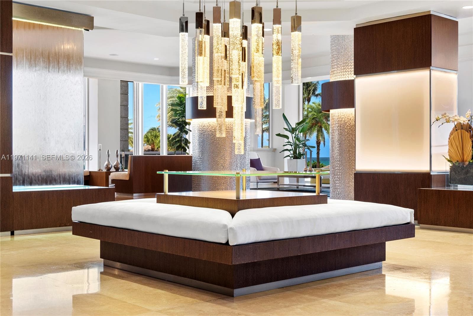A11971141 — Miami Beach — 38