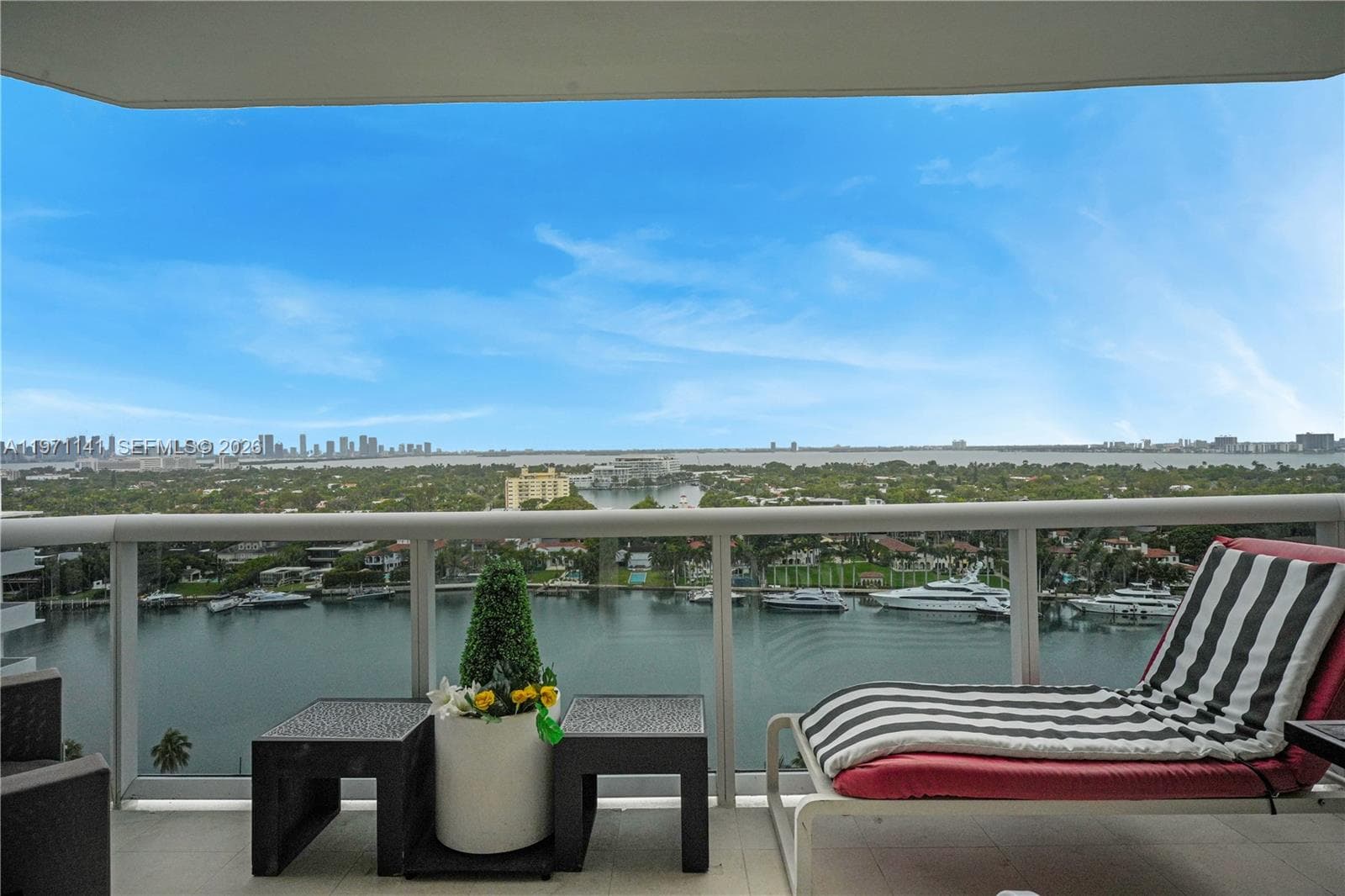 A11971141 — Miami Beach — 29