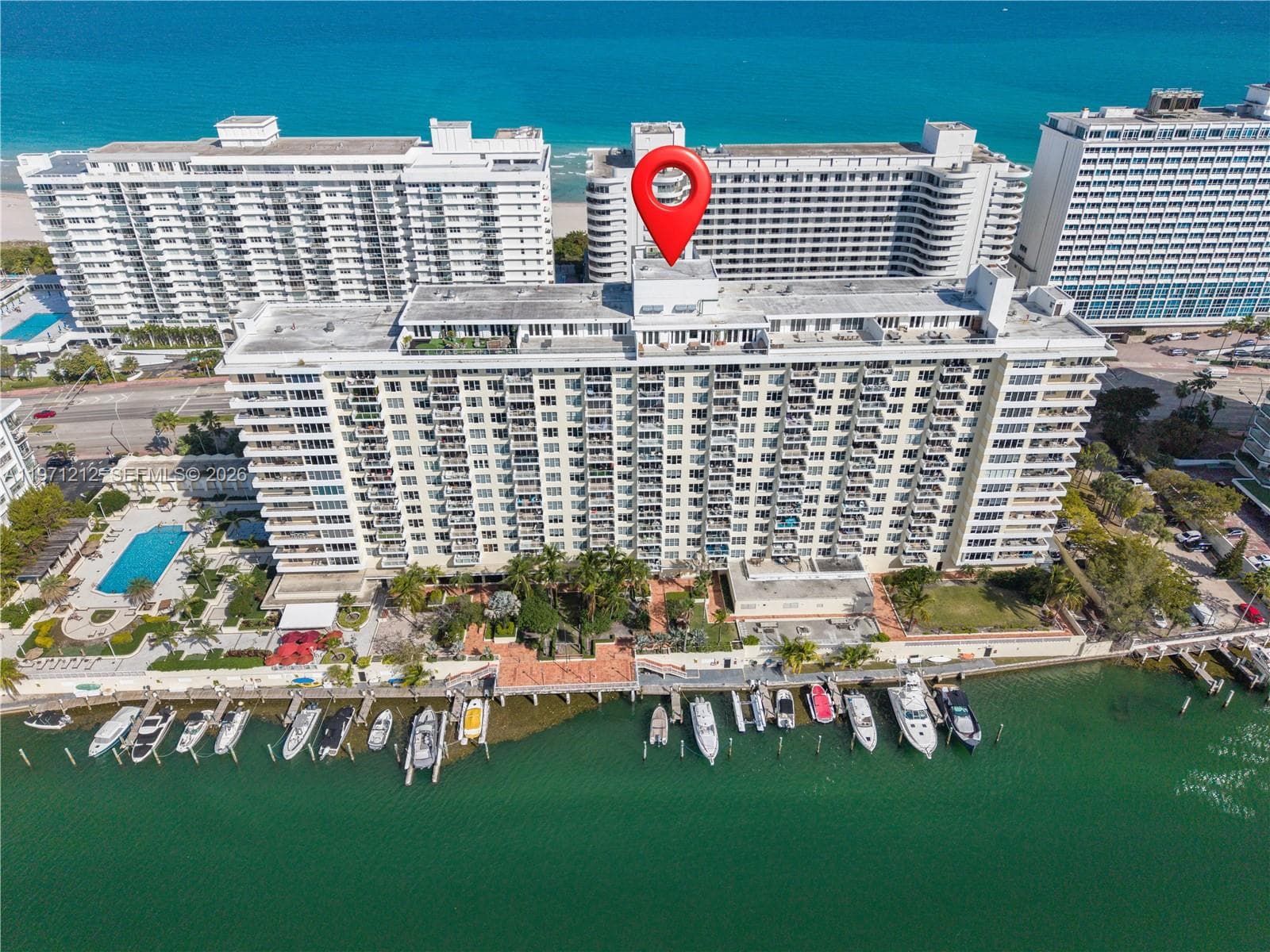 A11971212 — Miami Beach — 2