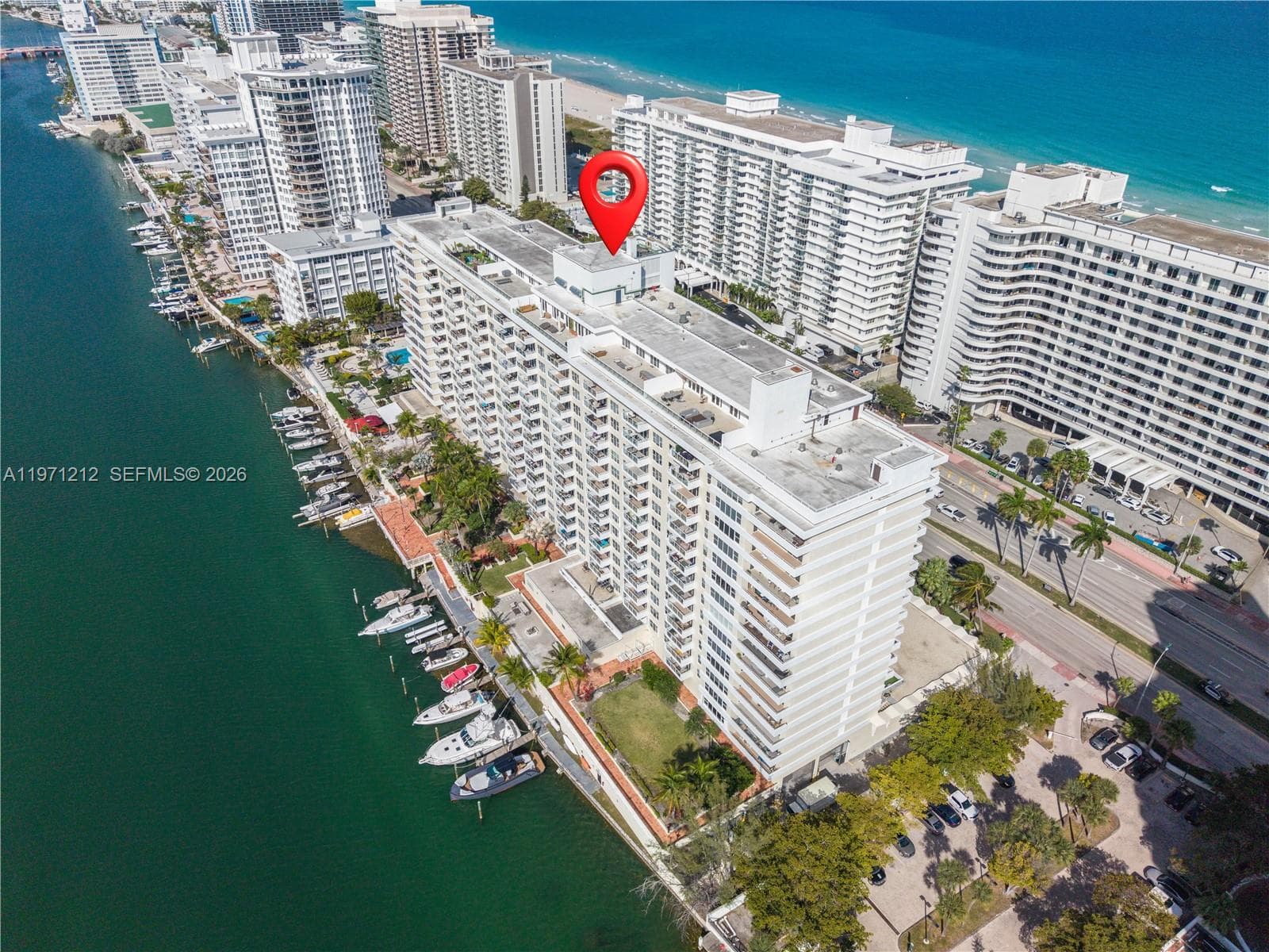 A11971212 — Miami Beach — 38