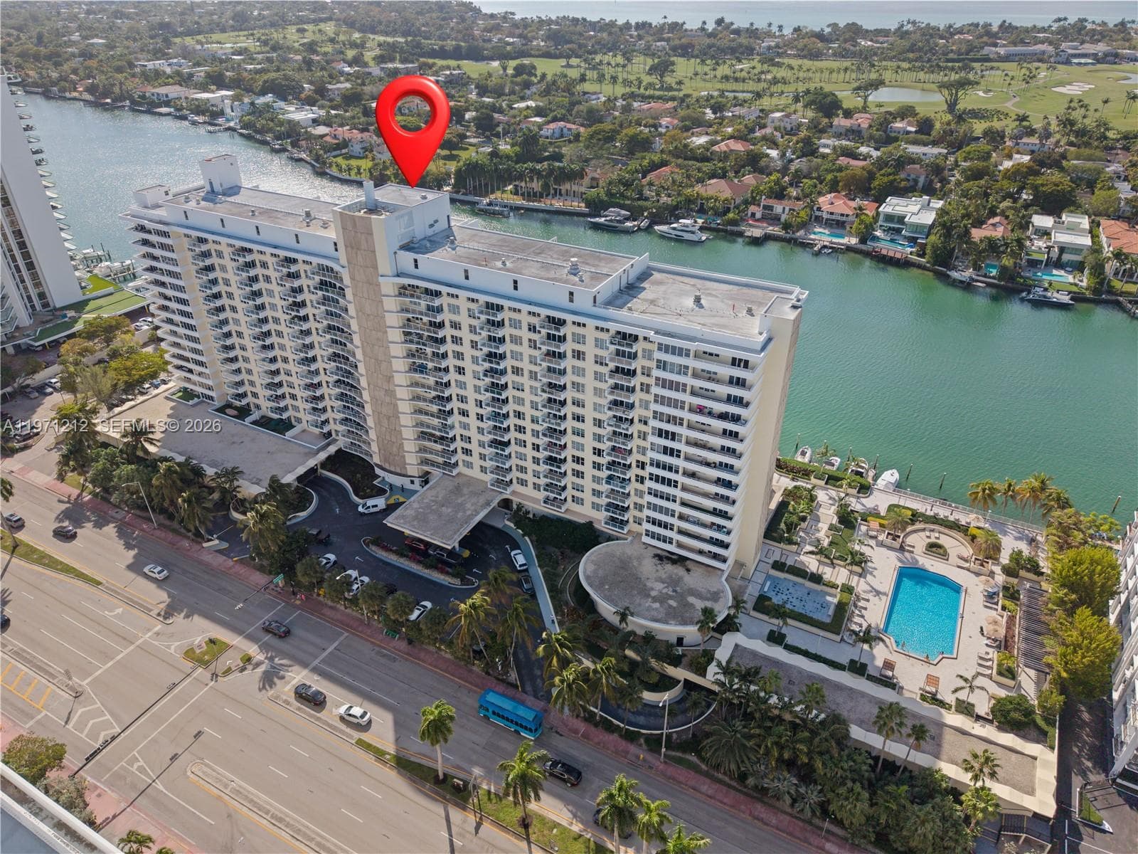 A11971212 — Miami Beach — 37