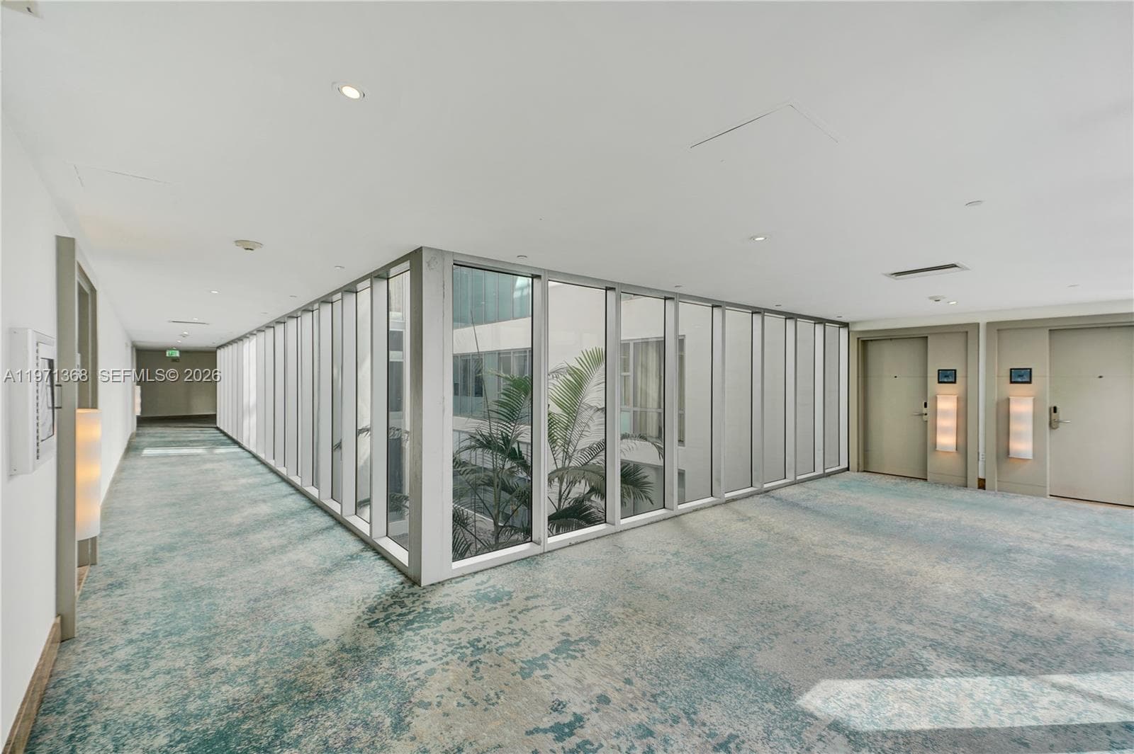 A11971368 — Miami Beach — 20