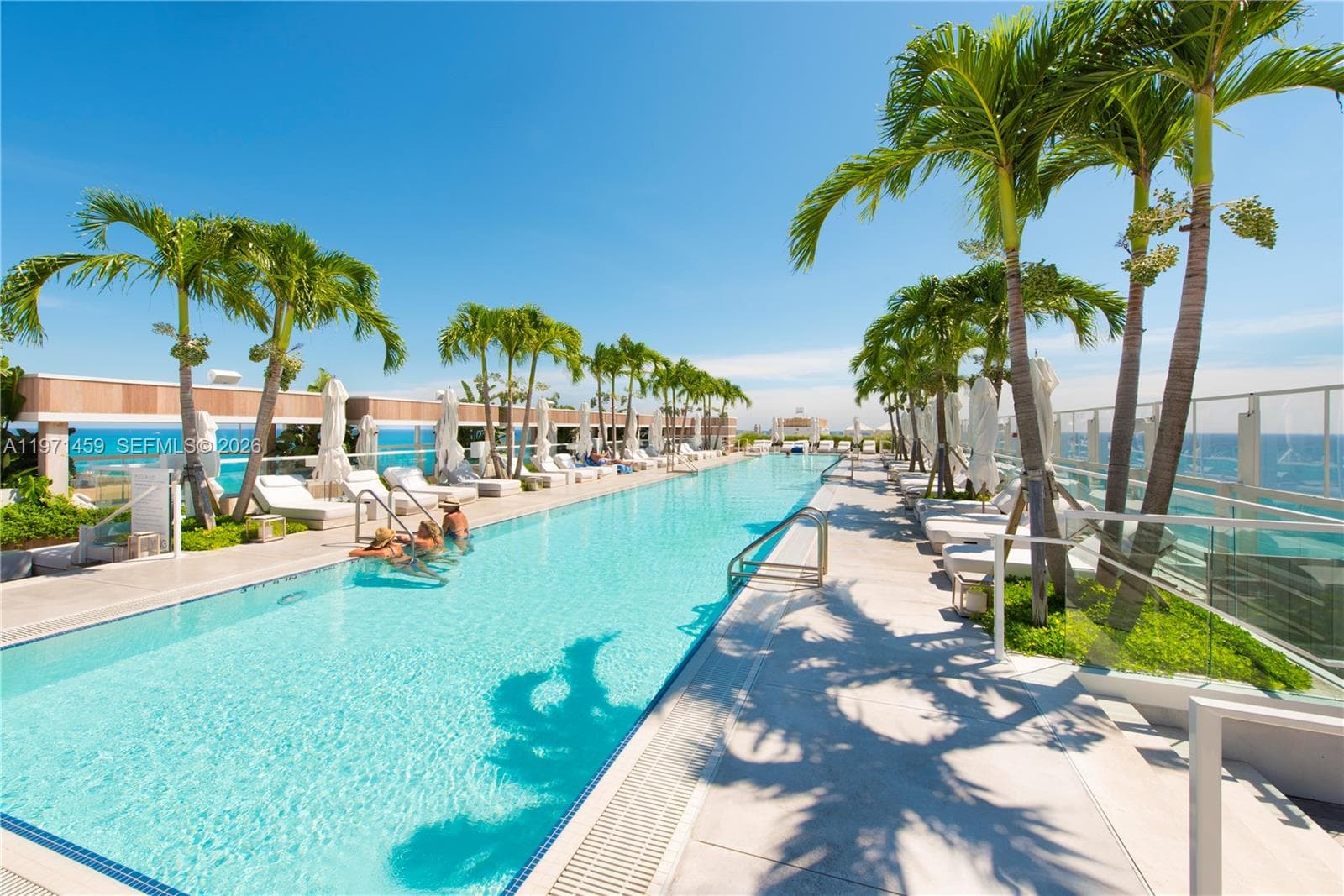 A11971459 — Miami Beach — 21