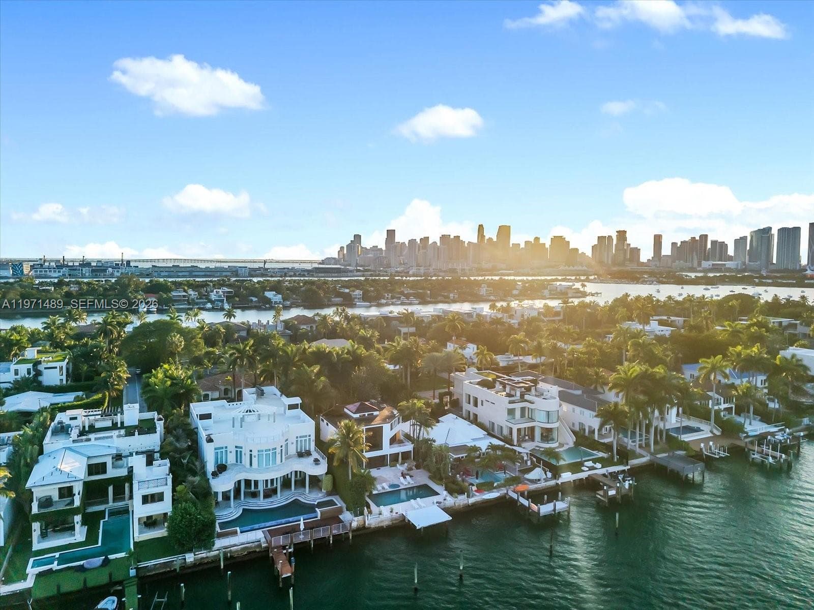 A11971489 — Miami Beach — 13