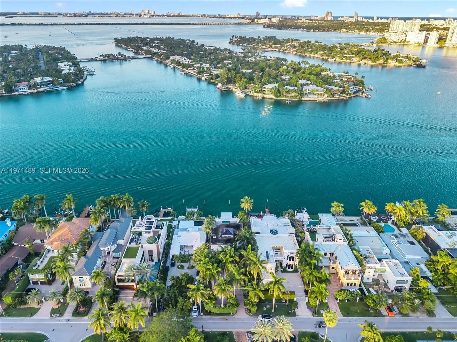 A11971489 — Miami Beach — 16