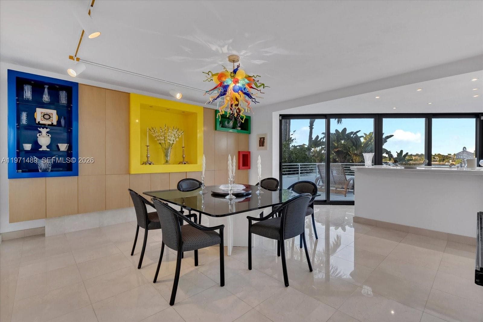 A11971489 — Miami Beach — 34