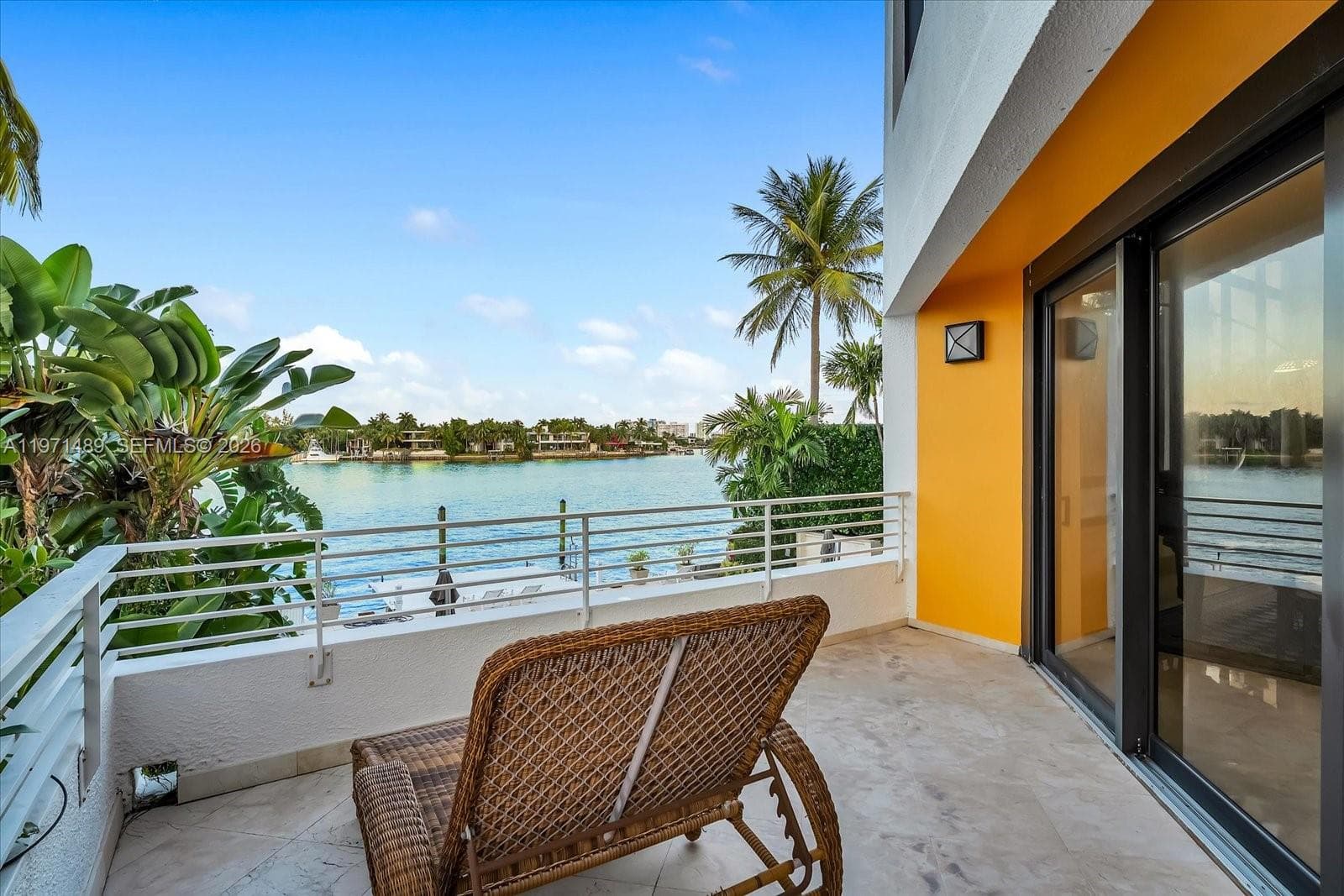 A11971489 — Miami Beach — 37