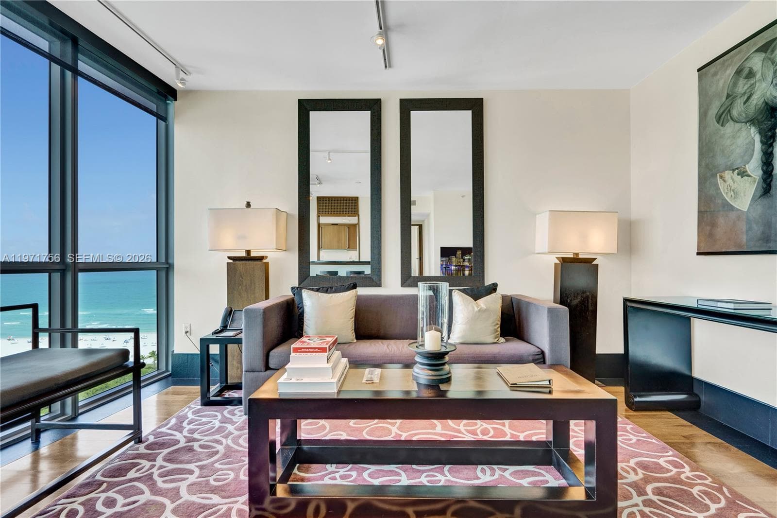 A11971756 — Miami Beach — 9