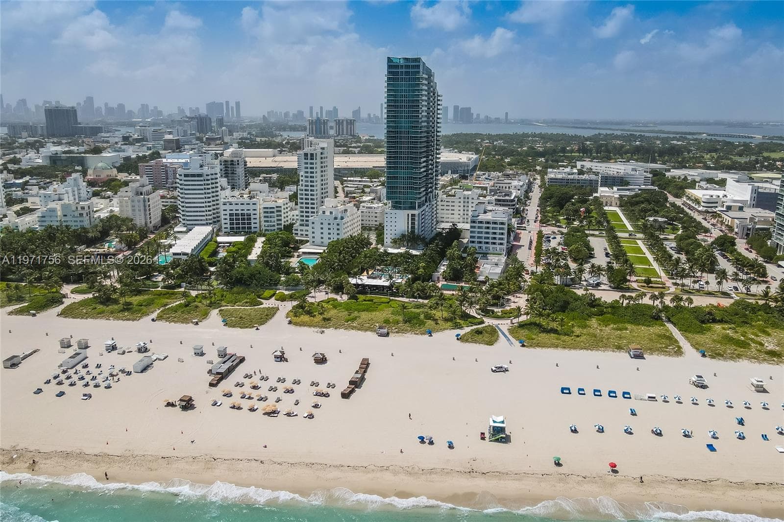 A11971756 — Miami Beach — 34