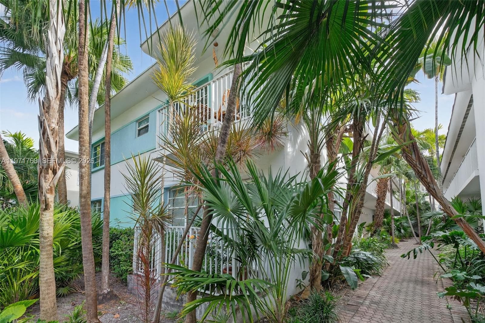 A11971768 — Miami Beach