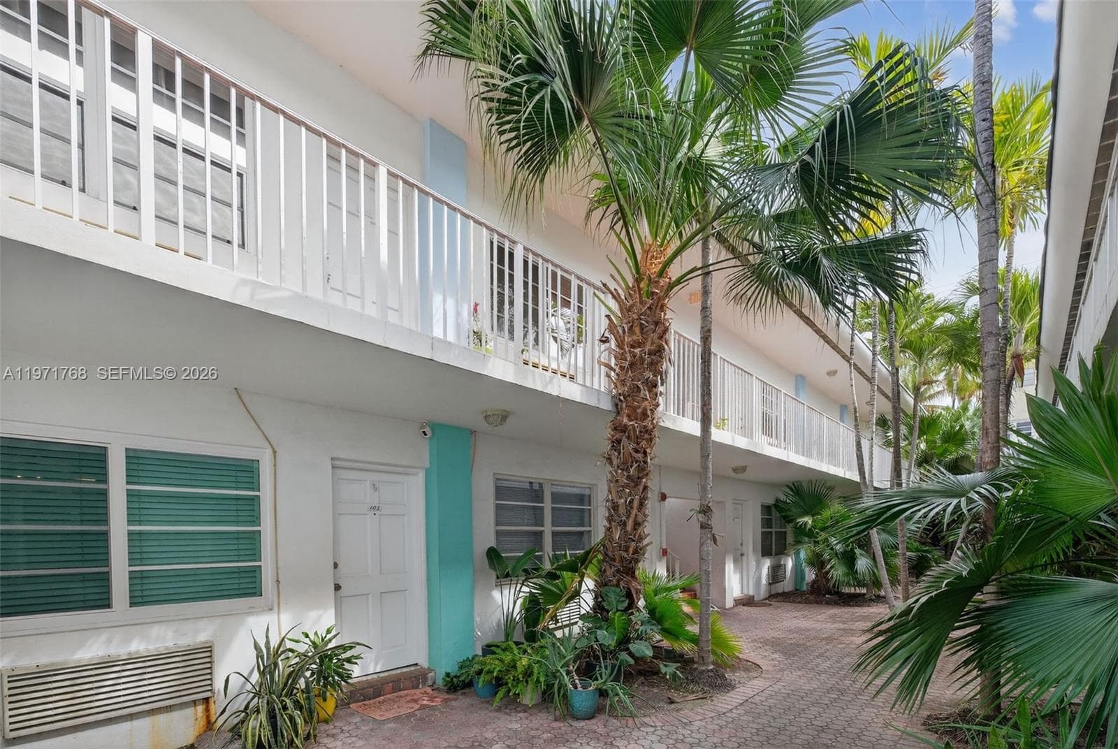 A11971768 — Miami Beach — 5