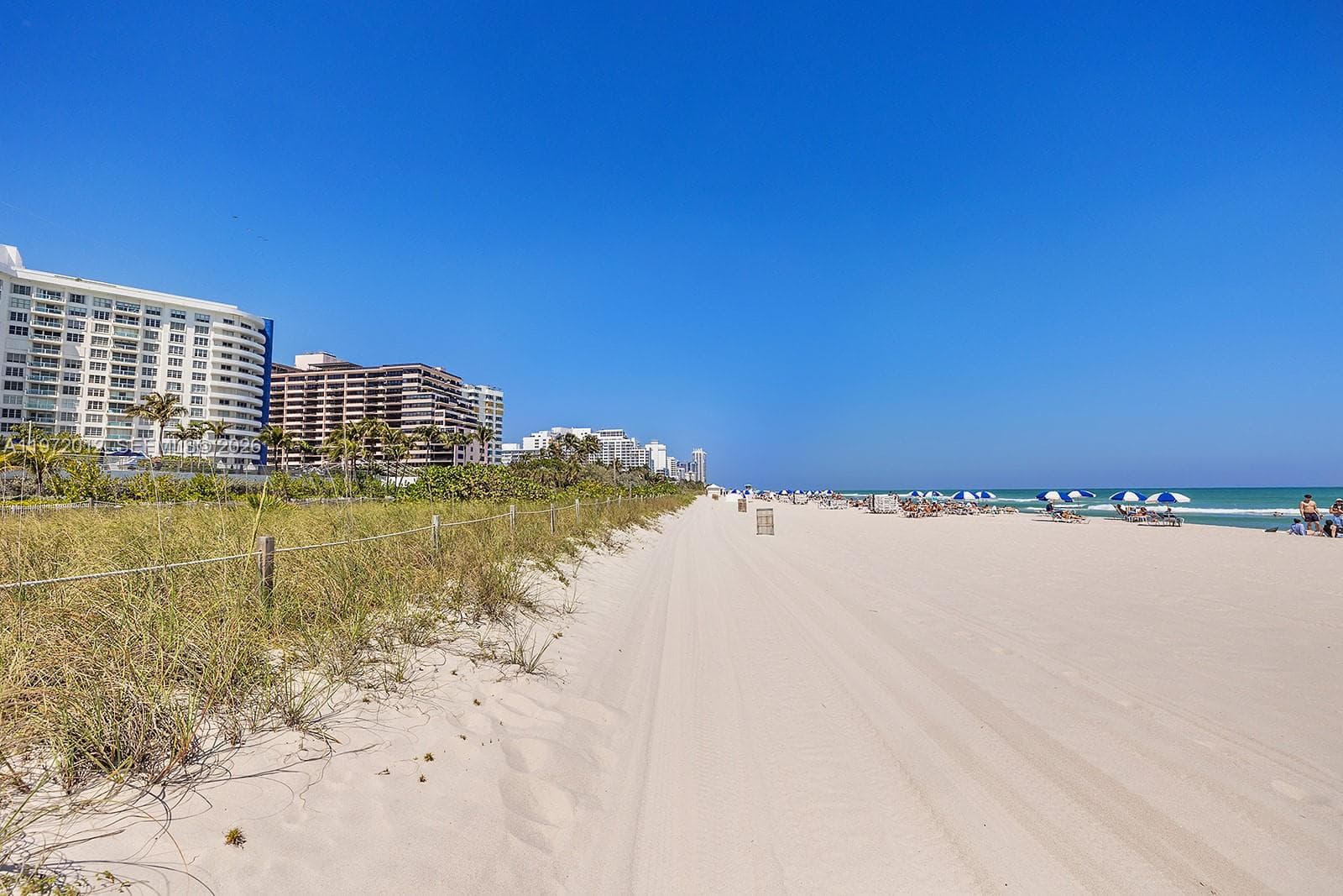 A11972012 — Miami Beach — 17