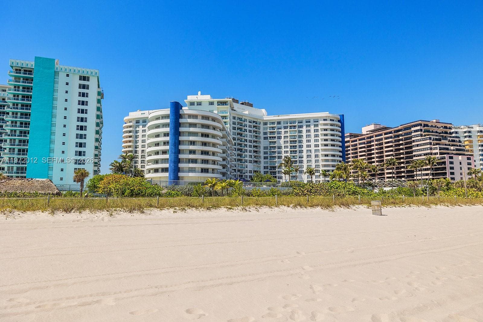 A11972012 — Miami Beach