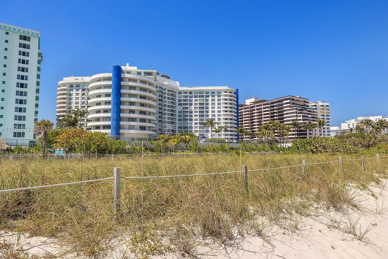 A11972012 — Miami Beach — 15