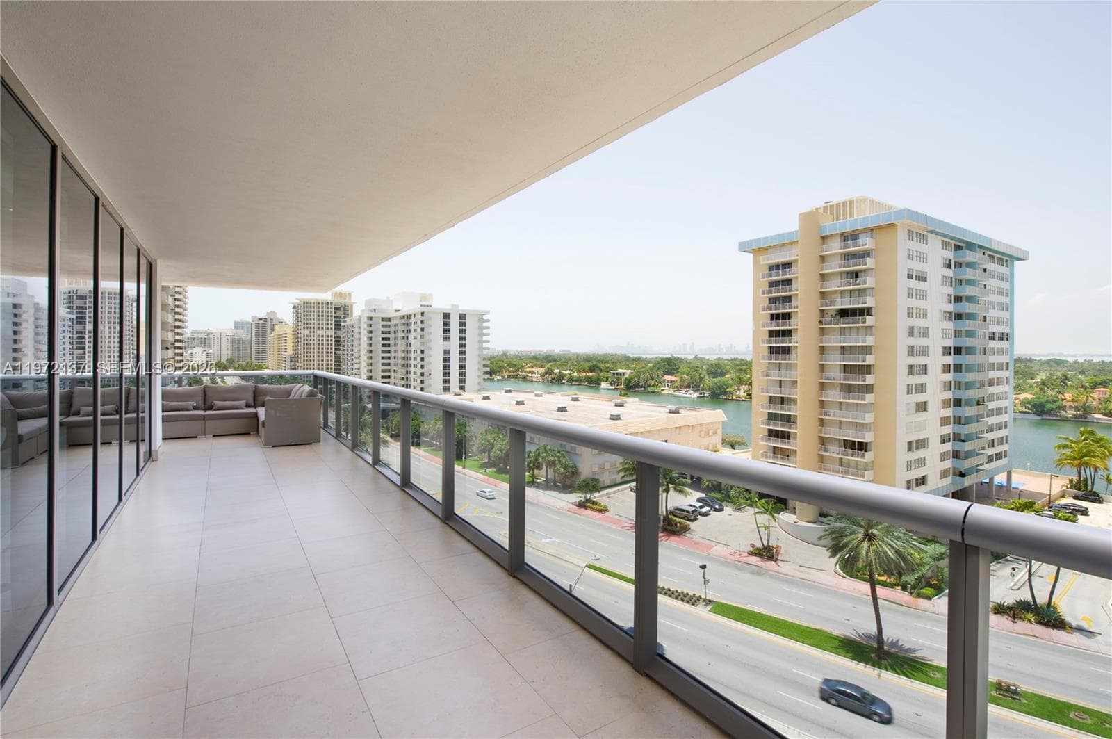 A11972137 — Miami Beach — 11