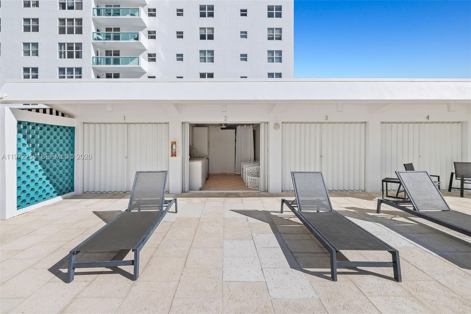 A11972250 — Miami Beach