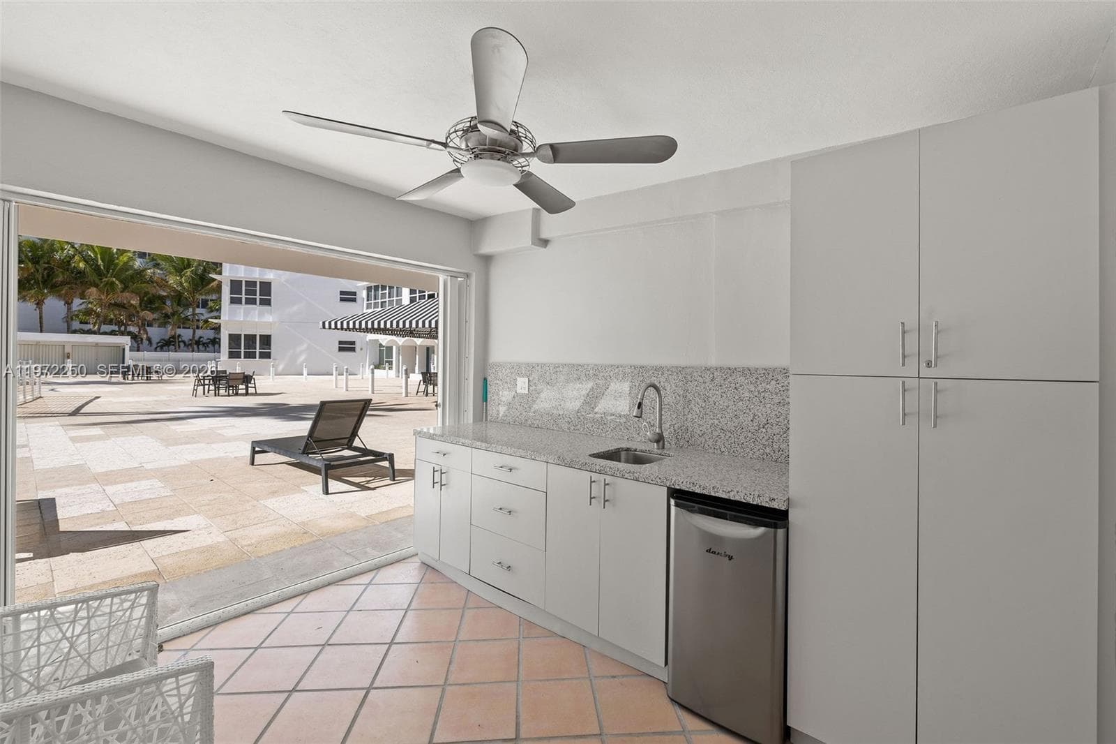 A11972250 — Miami Beach — 9