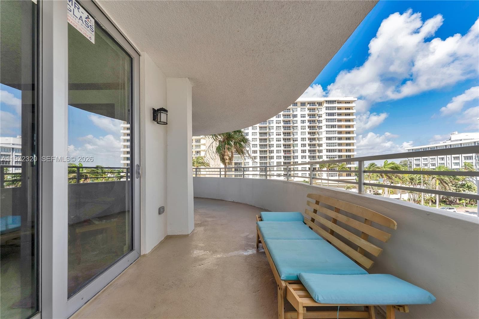A11972320 — Miami Beach — 19