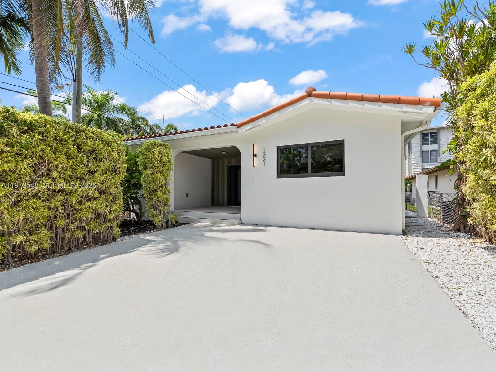 A11972548 — Miami Beach — 56
