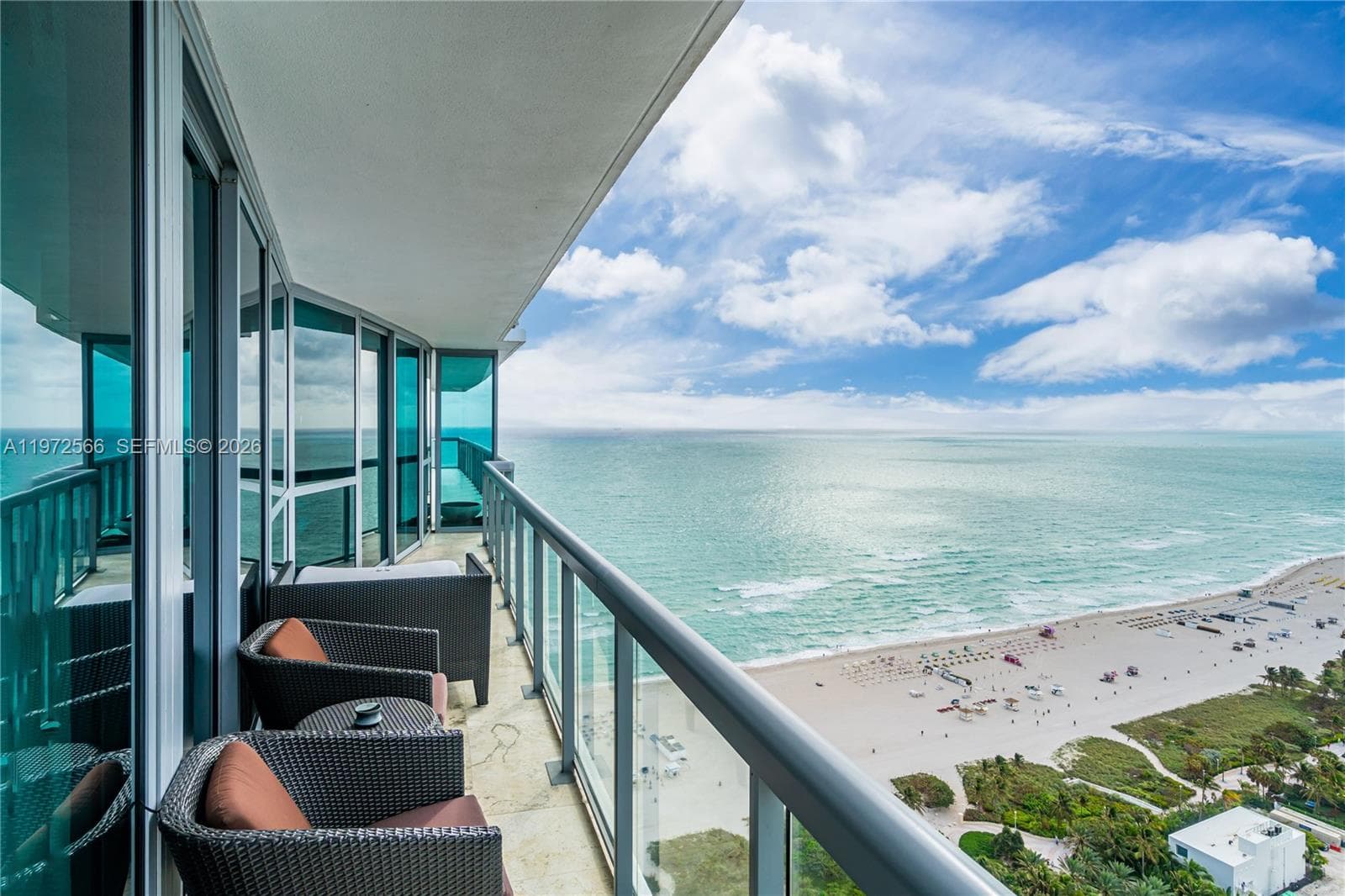 A11972566 — Miami Beach — 30