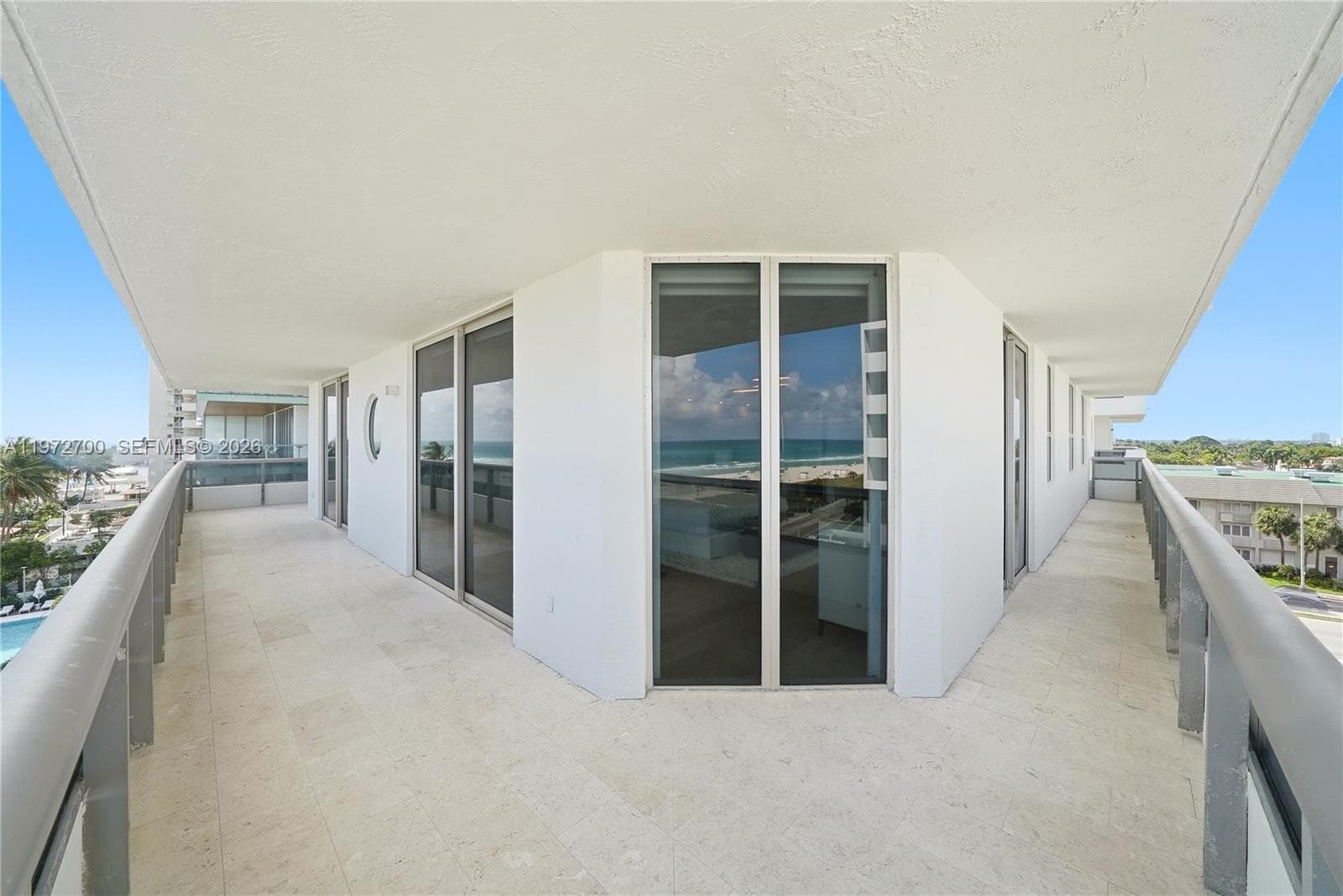 A11972700 — Miami Beach — 31