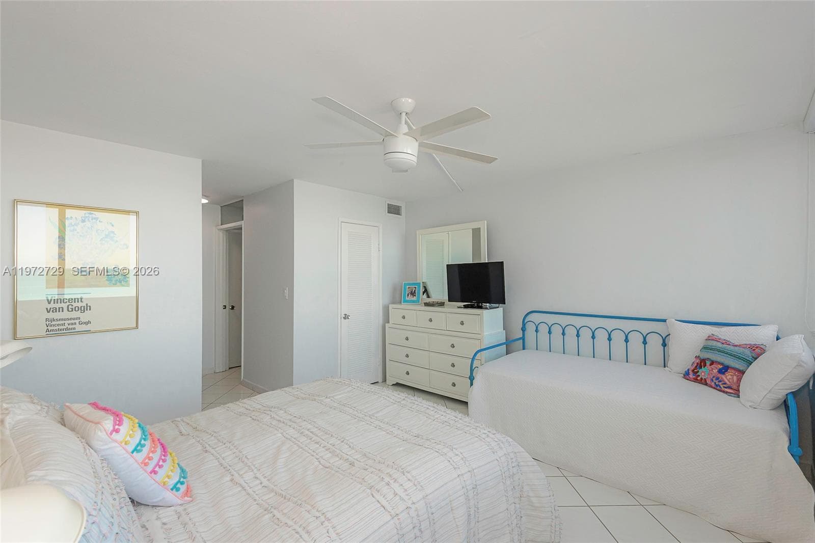 A11972729 — Miami Beach — 24