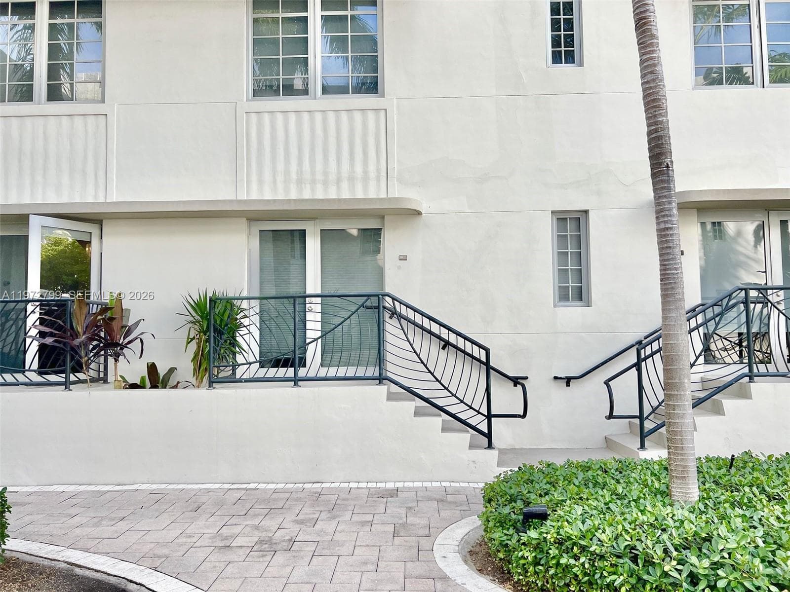 A11972799 — Miami Beach — 9