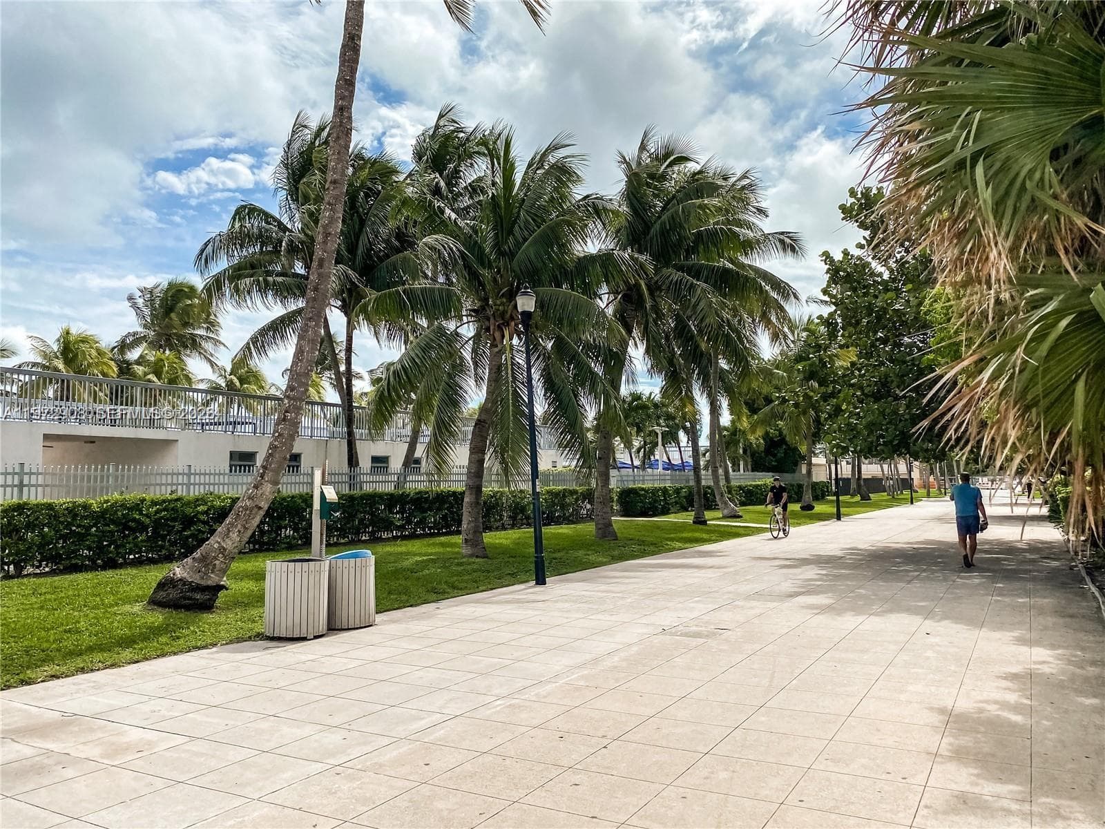 A11972908 — Miami Beach — 23
