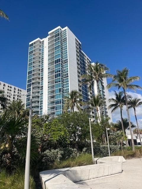 A11972908 — Miami Beach — 2