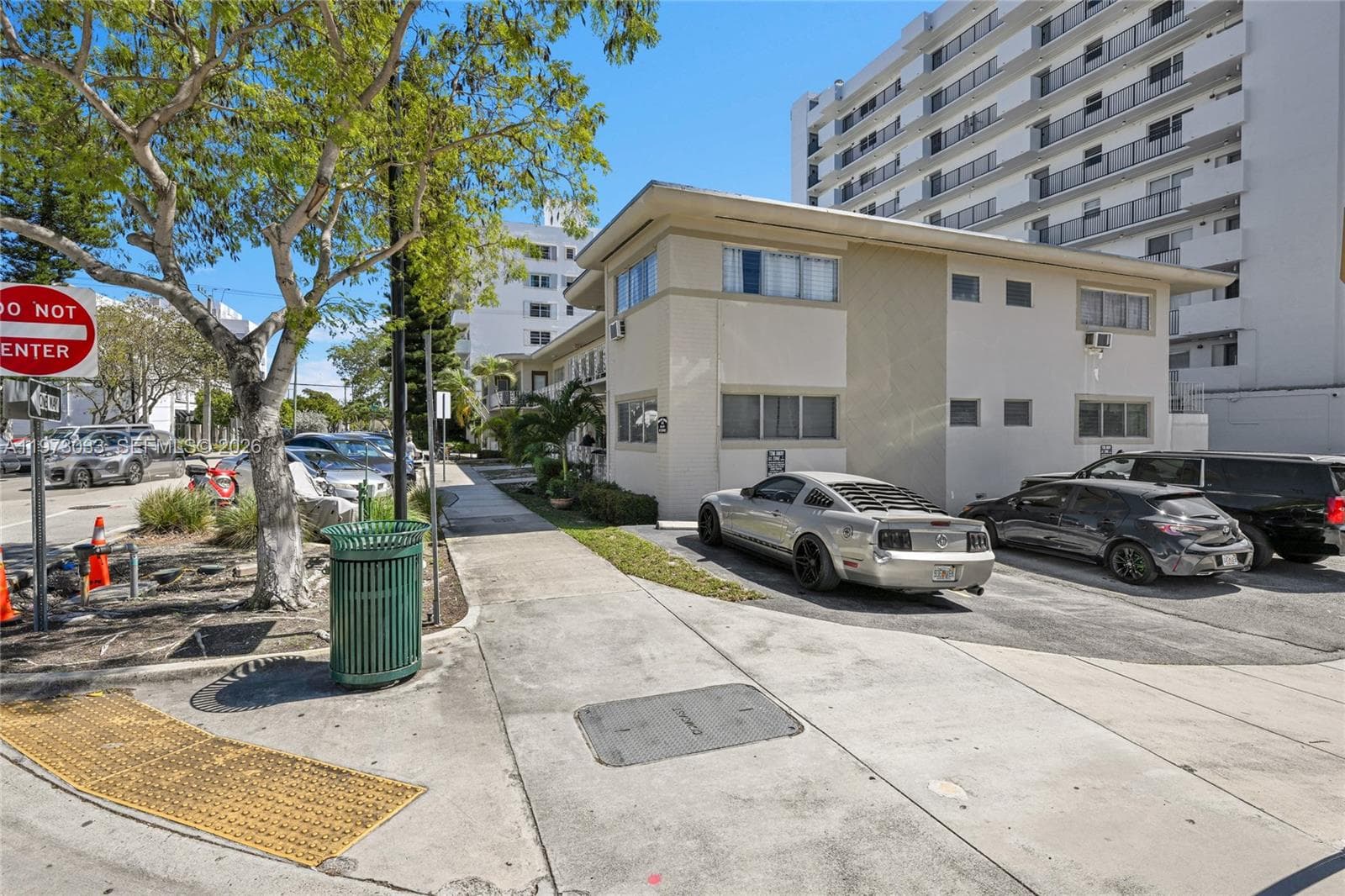 A11973033 — Miami Beach — 34