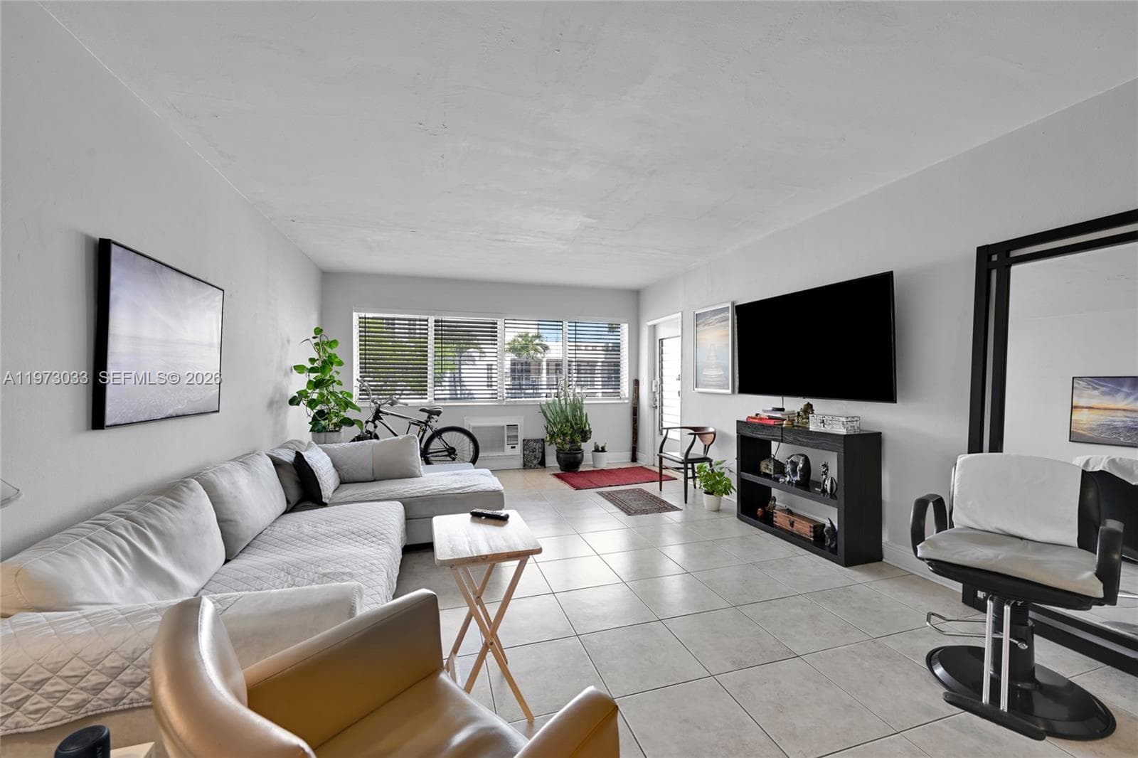 A11973033 — Miami Beach — 15