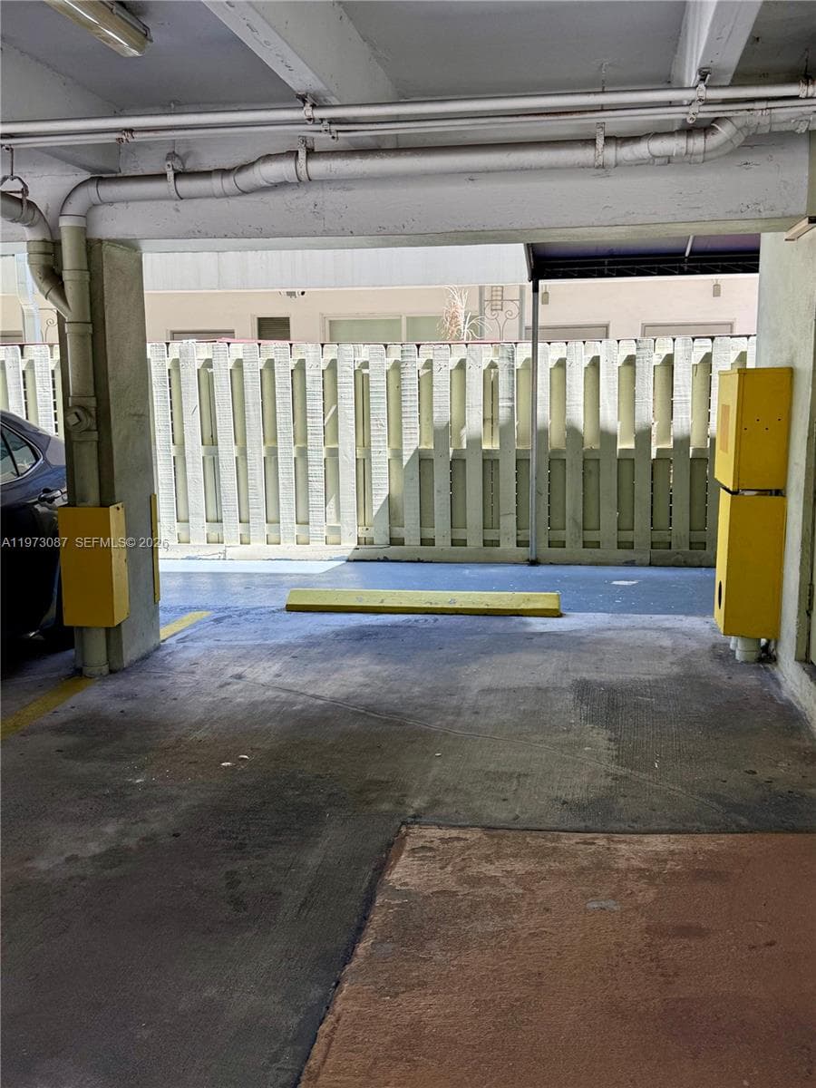 A11973087 — Miami Beach — 15