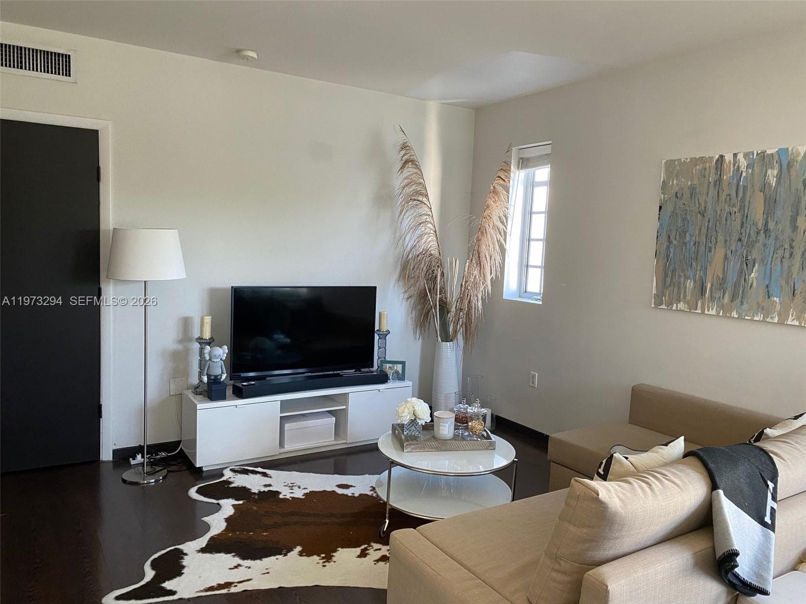 A11973294 — Miami Beach