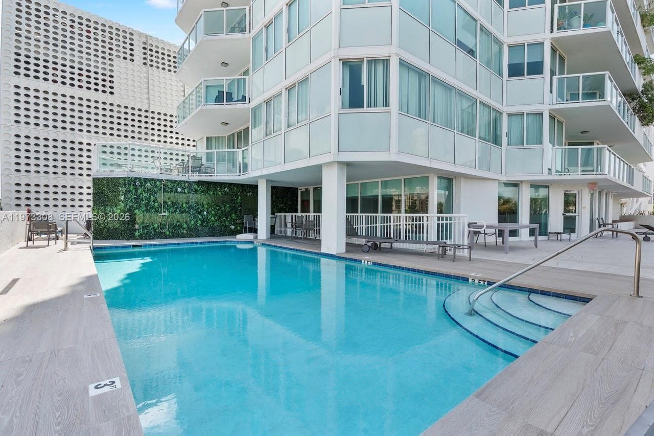 A11973308 — Miami Beach — 39