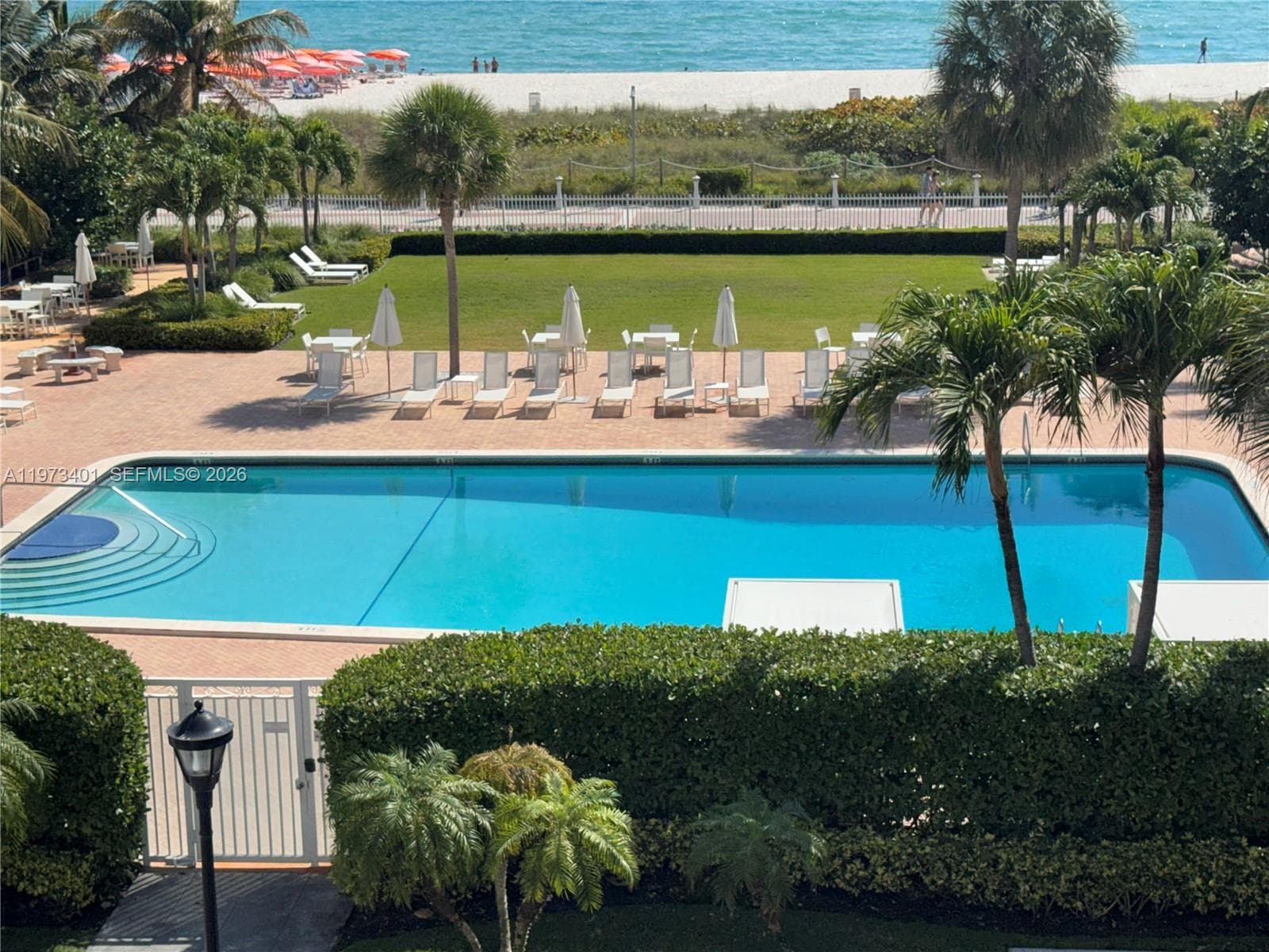 A11973401 — Miami Beach — 16