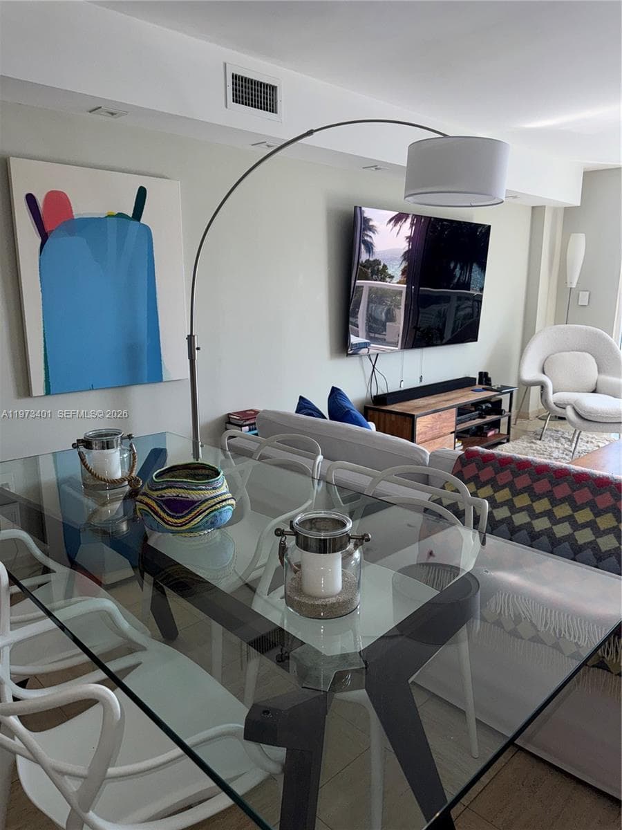 A11973401 — Miami Beach — 7