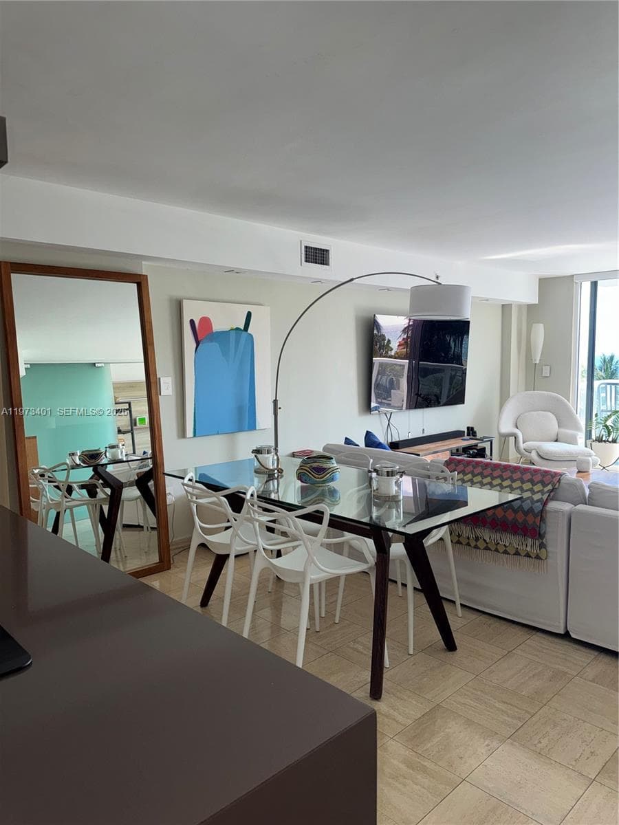 A11973401 — Miami Beach — 5