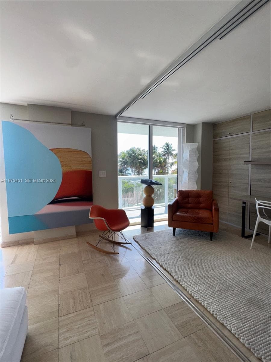 A11973401 — Miami Beach — 8