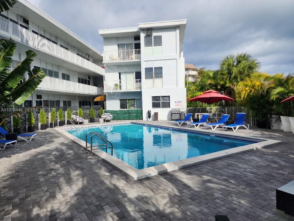 A11973445 — Miami Beach — 38