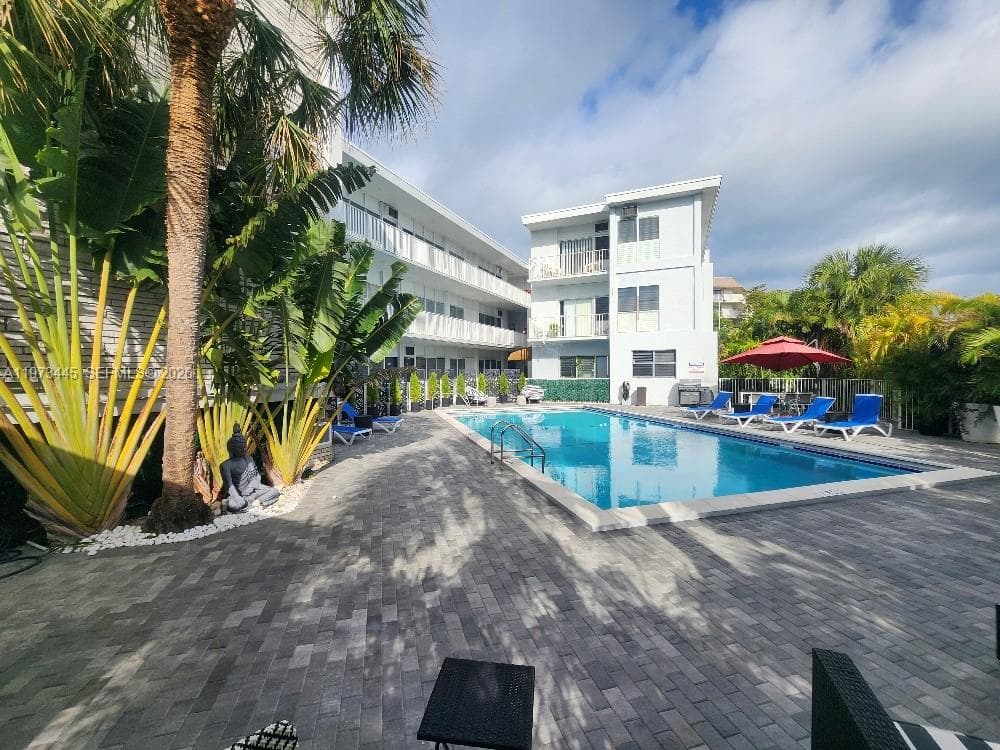 A11973445 — Miami Beach — 37