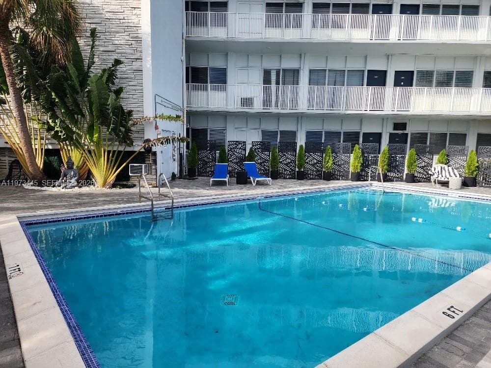 A11973445 — Miami Beach — 29