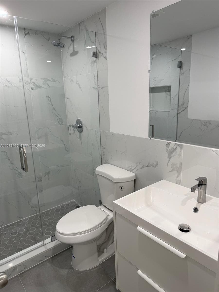 A11973495 — Miami Beach — 8