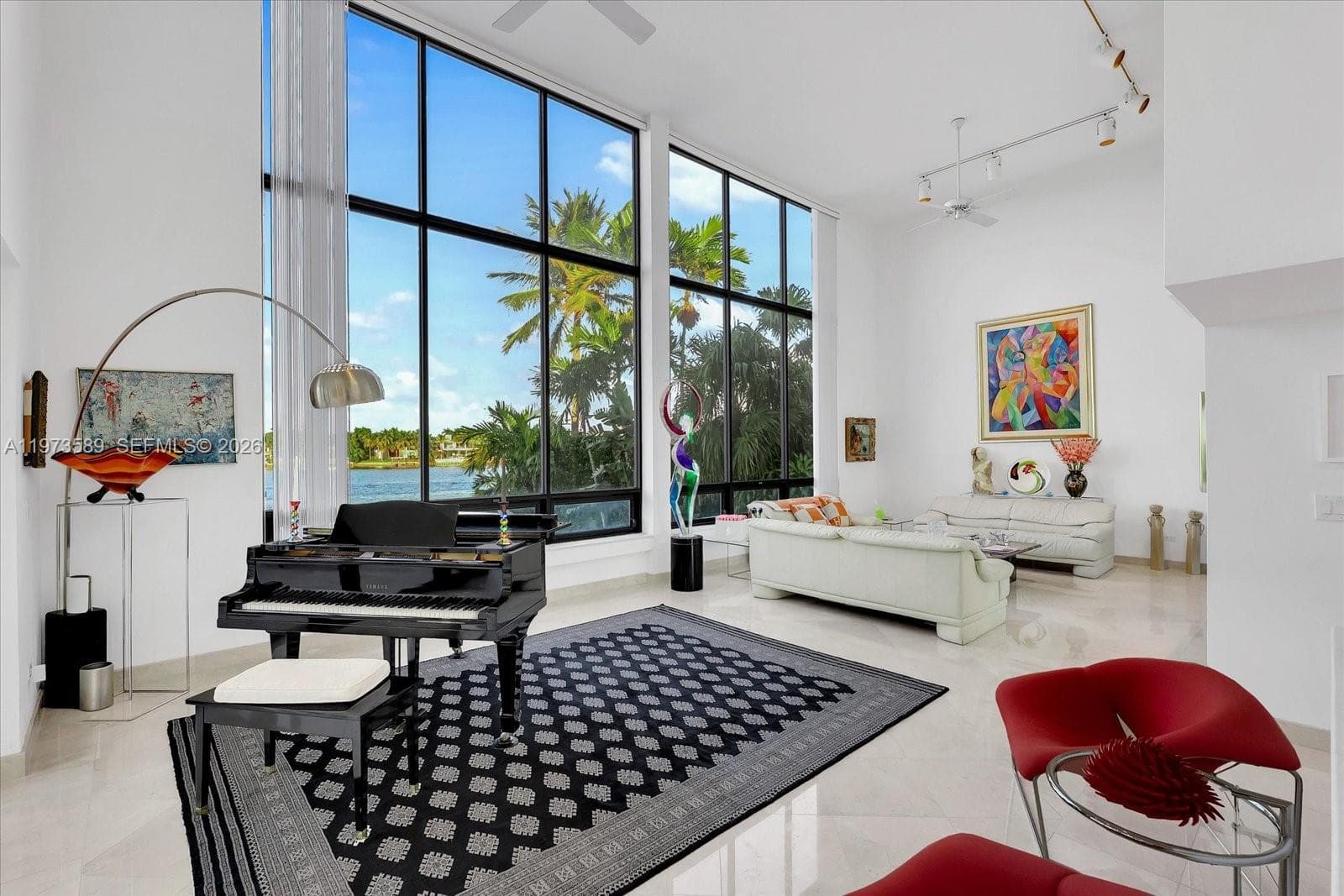 A11973589 — Miami Beach — 30