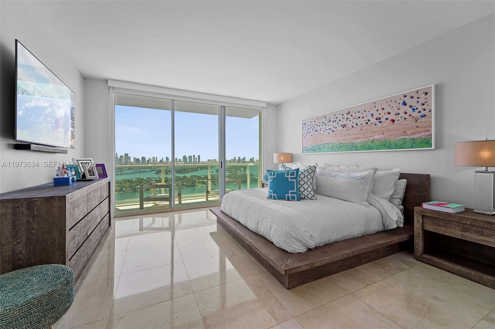 A11973634 — Miami Beach — 18