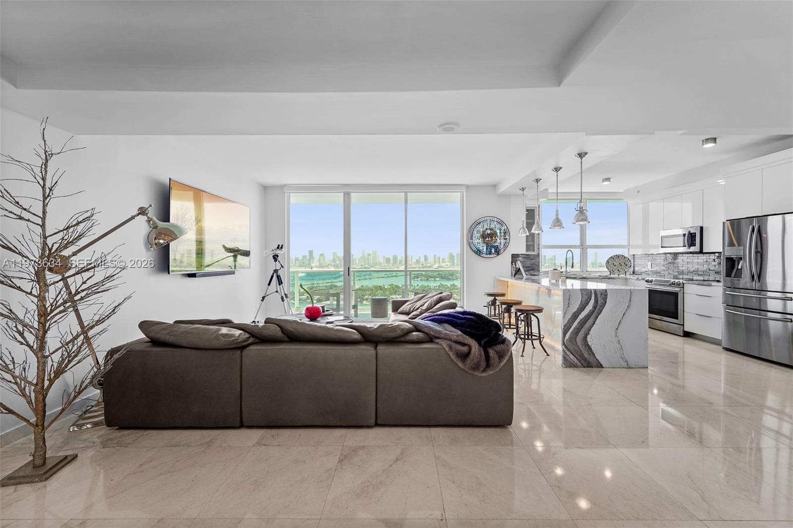 A11973634 — Miami Beach — 4