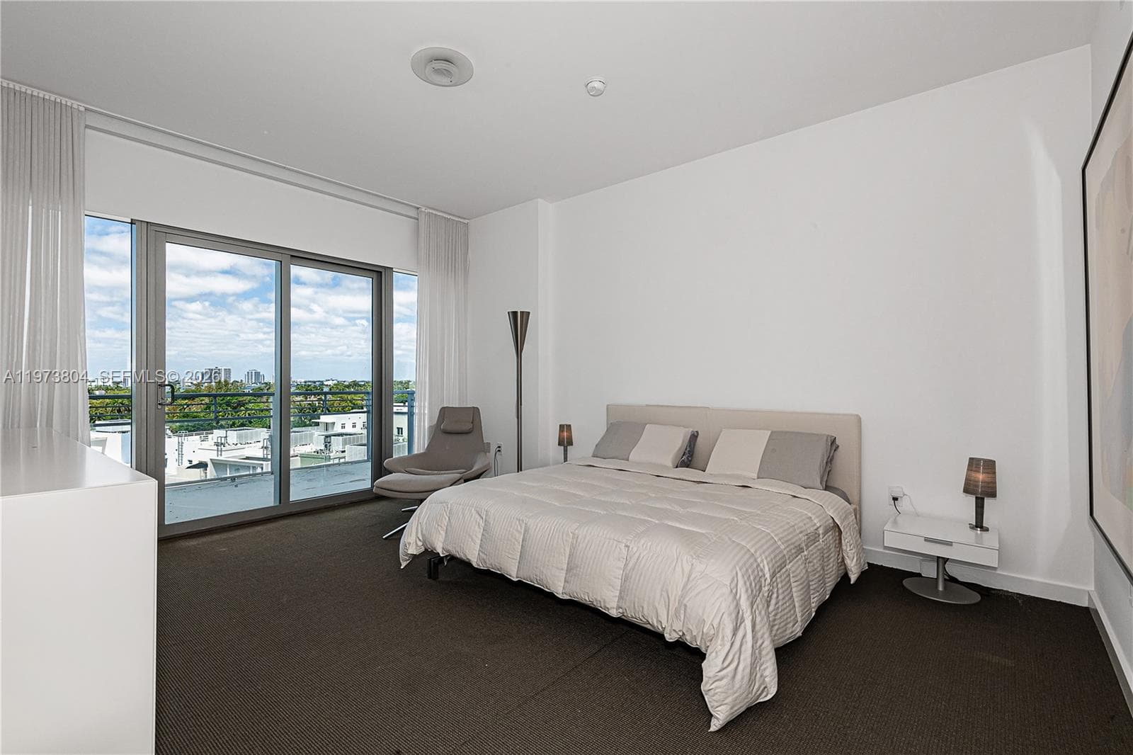 A11973804 — Miami Beach — 21